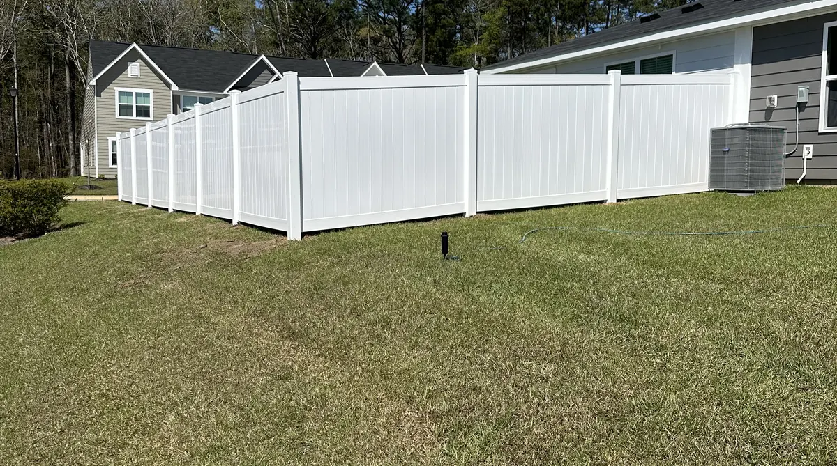 Fence installation cost breakdown in Orangeburg SC showing different fence types