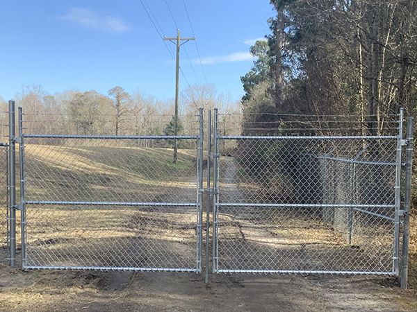 Santee South Carolina commercial fencing contractor